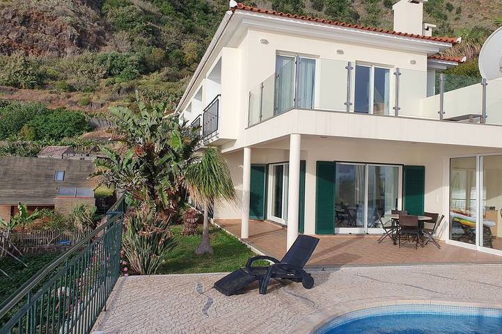 Villa de 3 dormitorios y piscina, Jardim do Mar, vista impresionante in Jardim do Mar, Isla de Madeira