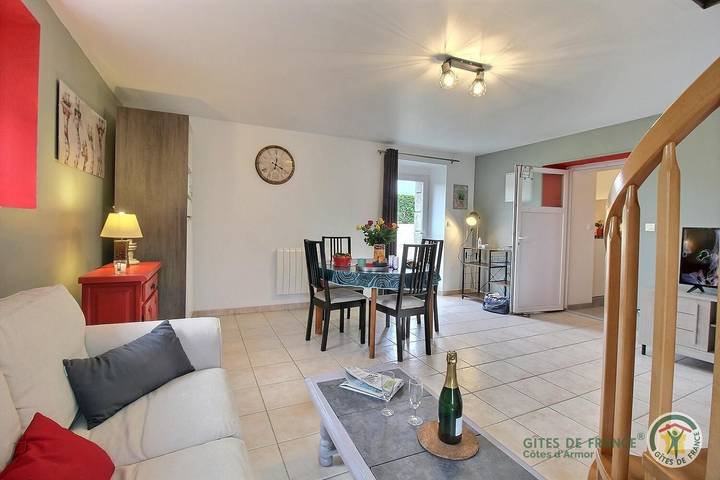 Gîte pour 3 personnes, avec jardin à Hillion - 2