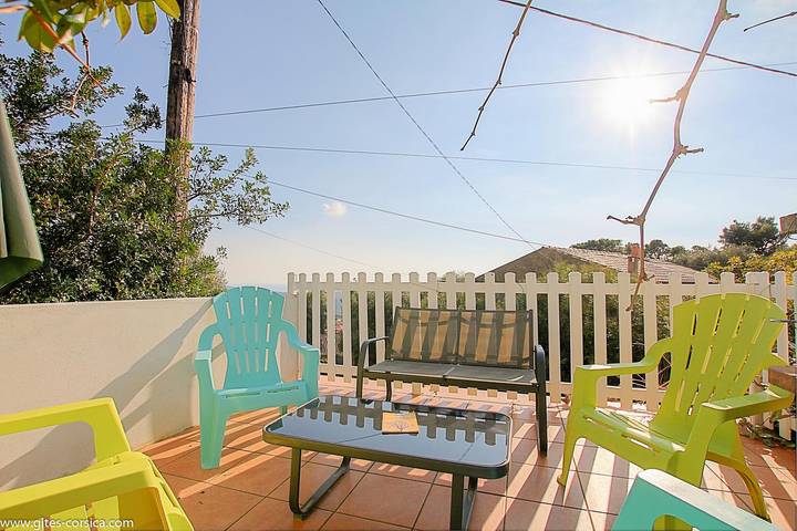Gîte pour 6 personnes, avec Terrasse ainsi que Jardin et Vue à Monacia-d'Aullène - 3