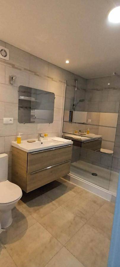 Chambre d’hôte pour 3 personnes, avec terrasse et jardin à Créances - 2