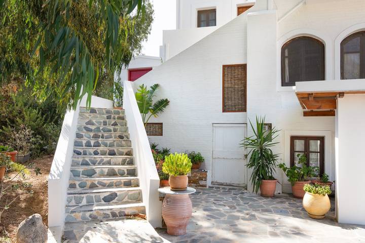 Gîte pour 8 personnes, avec jardin et balcon, animaux acceptés dans Syros - 2