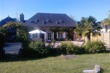 Location de vacances pour 9 personnes, avec jardin dans Plage Kermor