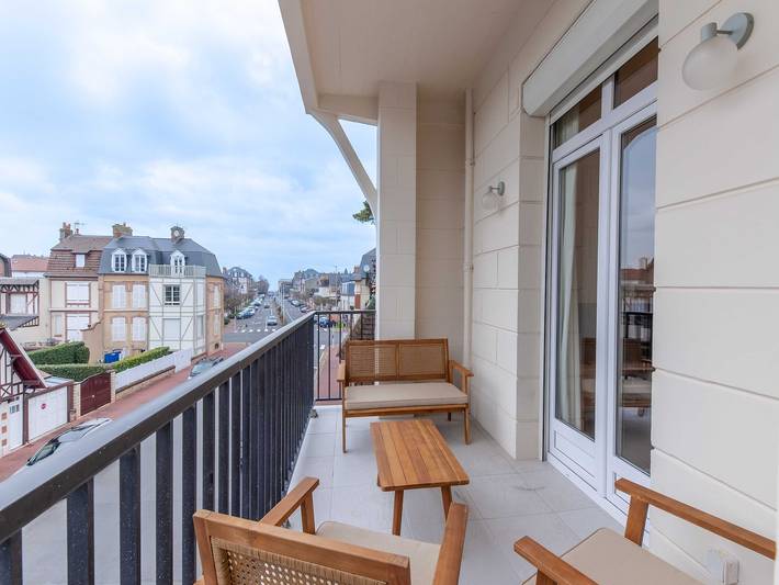 Gîte pour 4 personnes, avec balcon/terrasse et balcon, adapté aux familles dans Hippodrome de Deauville La Touques - 2