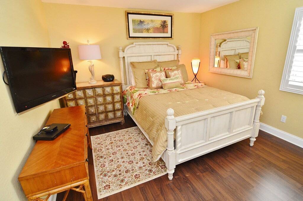 Ganze Wohnung, Beachfront 2 Bedroom Condo mit atemberaubenden Sonnenuntergängen im Sanibel Harbour Resort in Punta Rassa, Southwest Florida