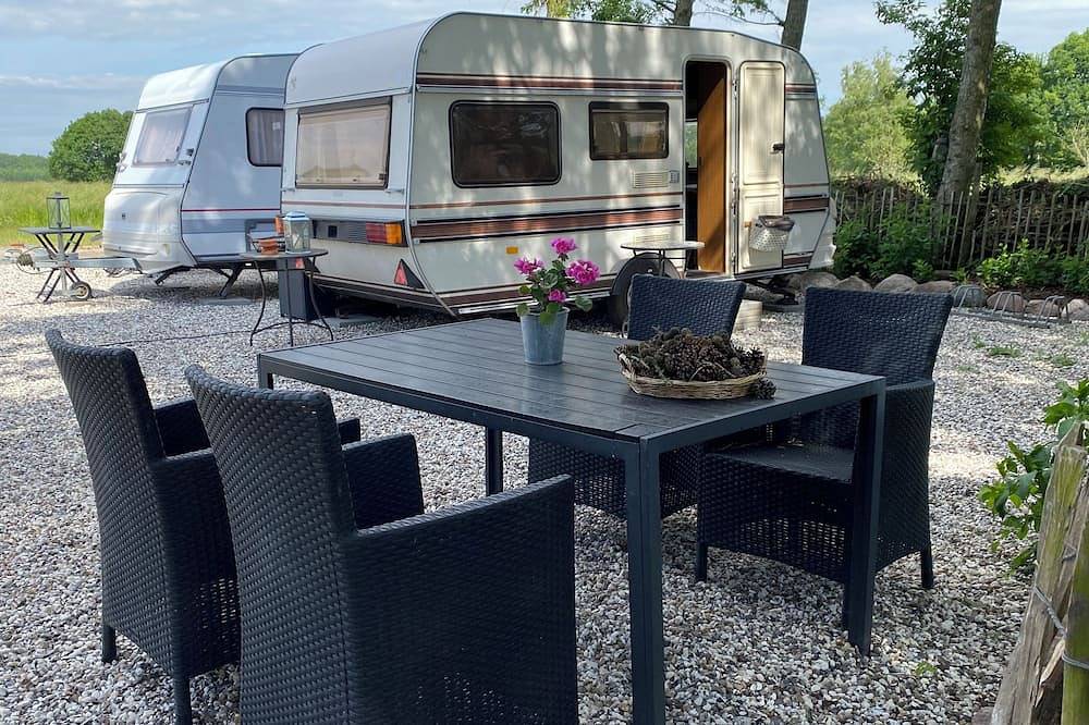 Caravan 2 . Bed & Breakfast . 5 Min From E47 . Dogs Welcome in Région de Faxe