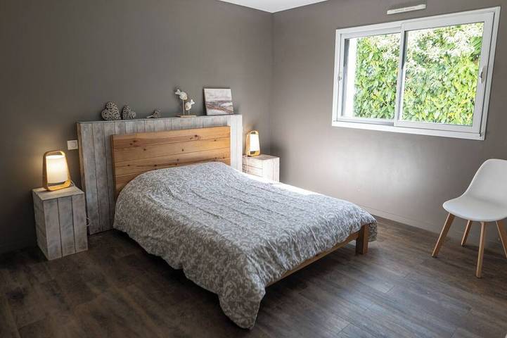 Location de vacances pour 10 personnes, avec terrasse et jardin à Saint-Armel - 2
