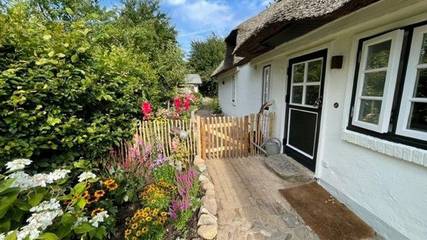Ferienhaus für 3 Personen, mit Garten und Terrasse sowie Ausblick in Stoltebüll