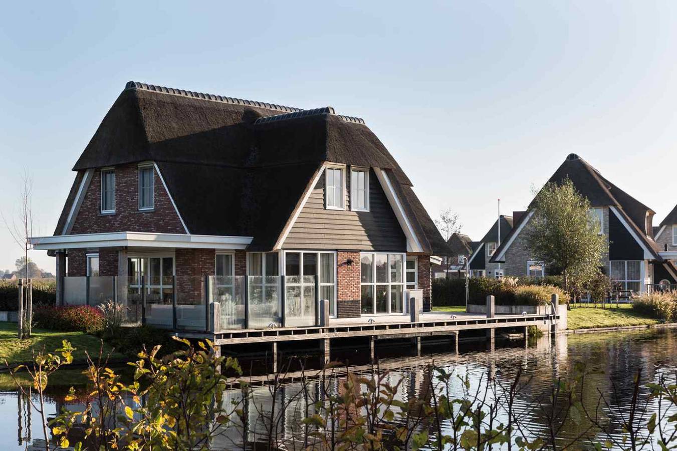 Luxuriöse Villa für 10 Personen mit Sauna am Tjeukemeer in Friesland in Delfstrahuizen, Friesland
