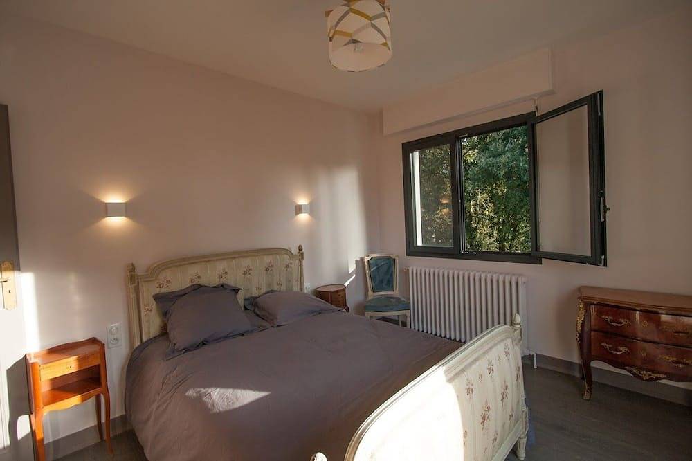 Villa familiale sur le Bassin d'Arcachon au calme et à 5 minutes de la plage in Le Moulleau, La Teste-de-Buch
