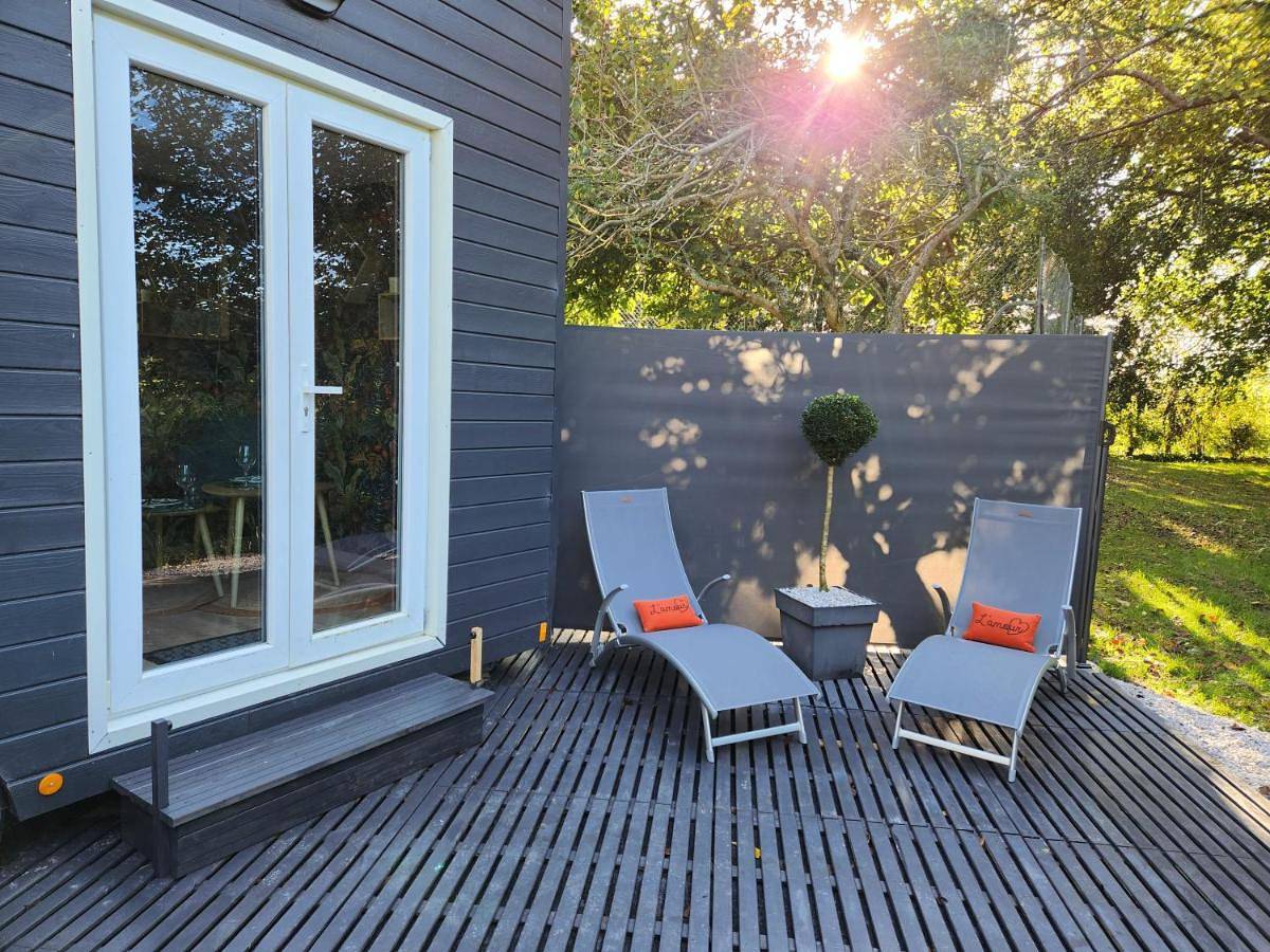 Le cocon d'amour " tiny-house avec jaccuzi privé " in Précorbin, Région de Saint-Lô