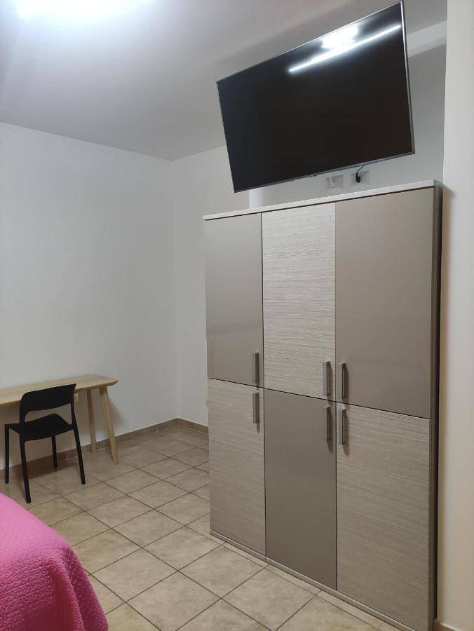 Twin Room with Shared Bathroom in Fiano Romano, Provincia di Roma