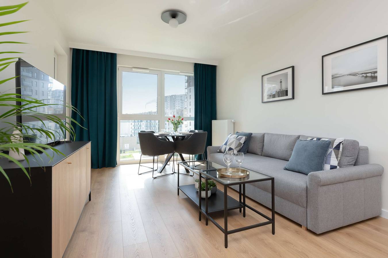 Ganze Wohnung, Ferienwohnung für 4 Personen mit Balkon/Terrasse in Danzig, Dreistadt