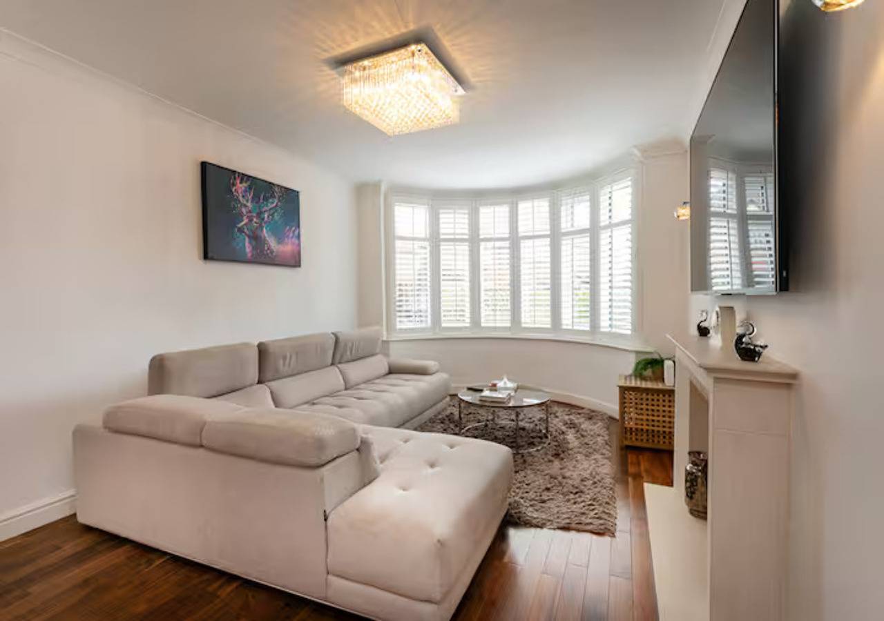 Beautiful Escape | Wi-Fi | Garden & Free Parking - Pass the Keys in Nottingham, East Midlands