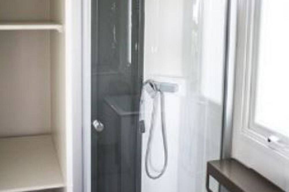 Rental of 2 bedroom mobile homes in Domazan, Nimes region