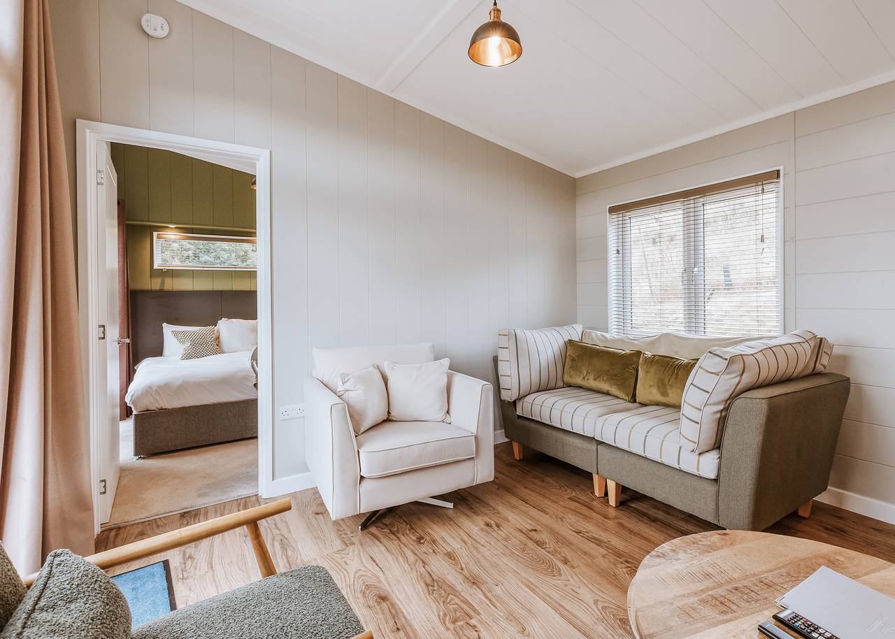 Magnolia Lodge Vip Hot Tub in Shropshire