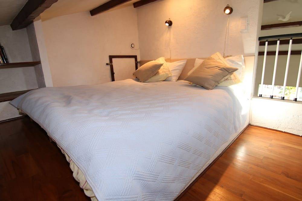 Splendid Cannes Villa, Fine Gated Domain, Private pool in Cannes, Cannes region