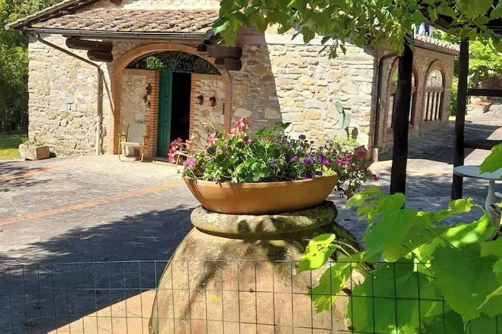 Cozy barn in the green 5 km to Florence Italy in Fiesole, Firenze province