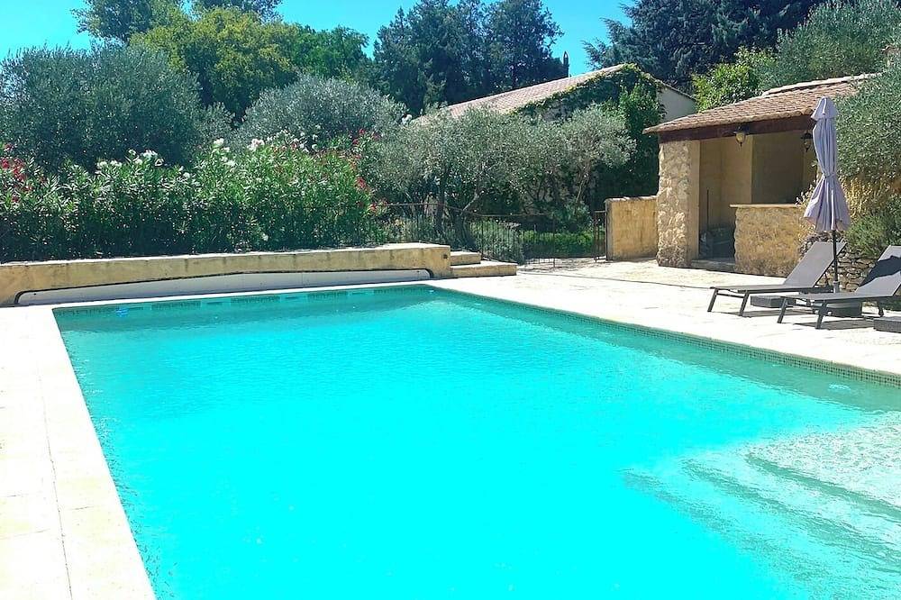Gîte de charme. Uzès . 2 Ch   2 Sdb. Climat. Wifi. Piscine. Terrasse.  Parking. in Uzès, Région de Nîmes