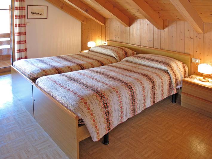 Gîte pour 8 personnes, avec balcon à Moena - 4