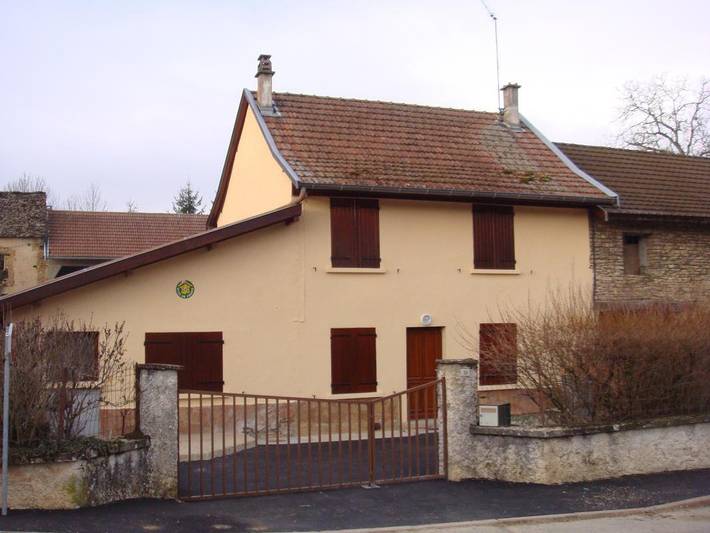 Gîte pour 5 personnes, avec Terrasse et Jardin