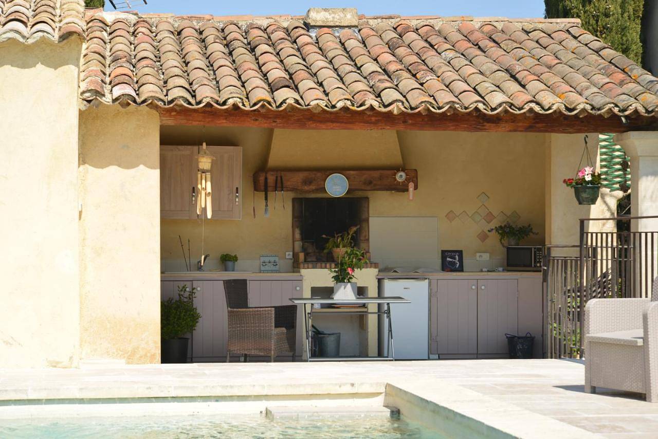Double Room with Mountain View in Maubec, Parc naturel régional du Luberon