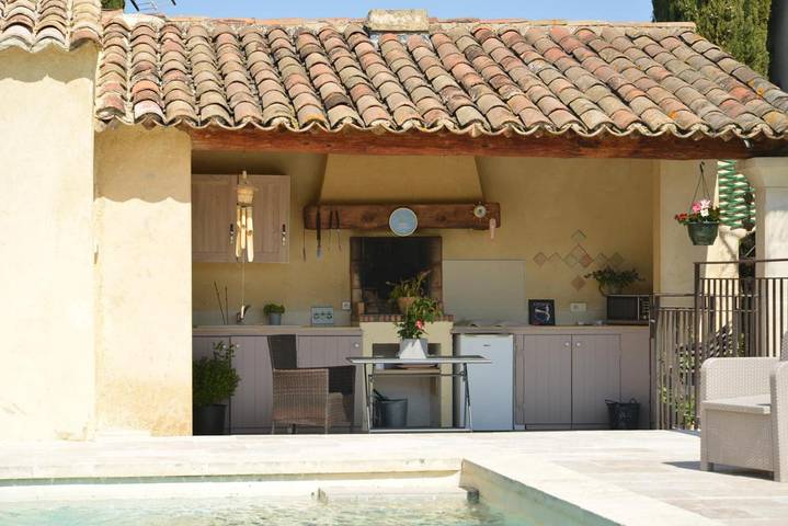Maison d’hôte pour 2 personnes, avec Terrasse ainsi que Piscine et Vue à Maubec - 4
