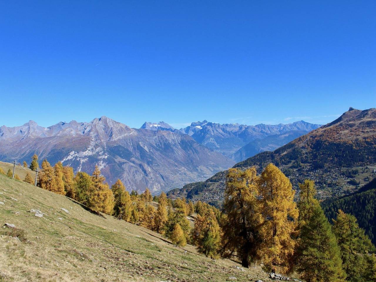 Ganze Wohnung, Apartment mit Blick auf das Tal und Balkon in Nendaz, Walliser Alpen
