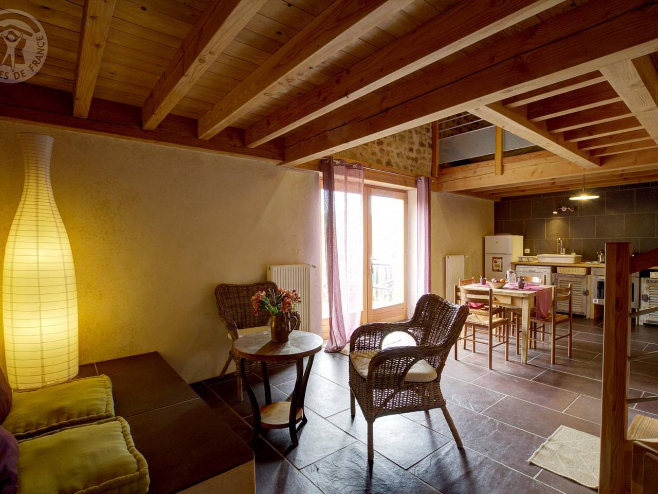 Écogîte confortable avec terrasse privative en pleine campagne in Saint-Romain-d'Urfé, Région de Roanne
