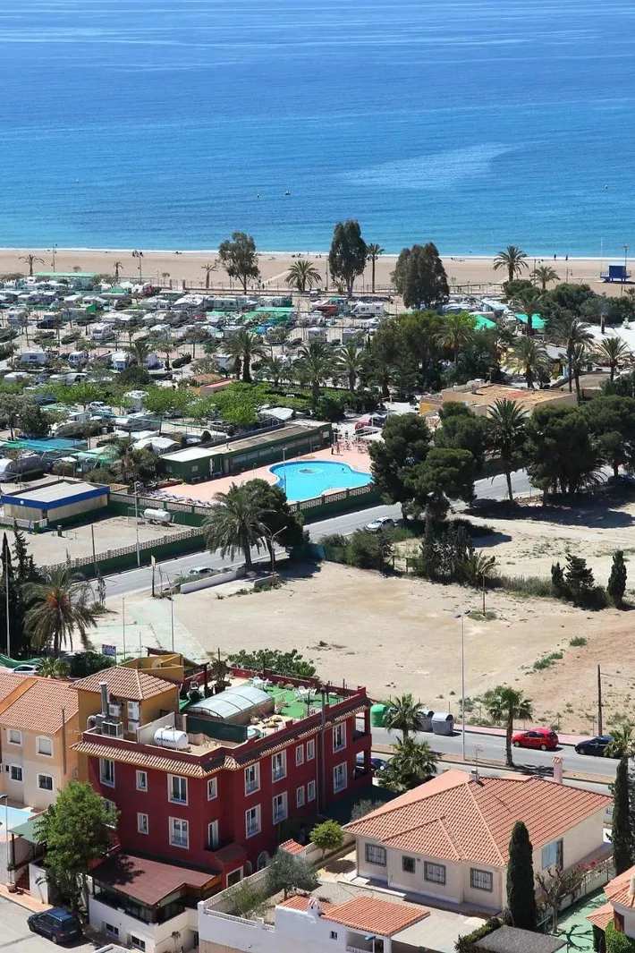 Apartamento de vacaciones para 3 personas, con piscina además de vistas y jardín, Se admiten mascotas - 1