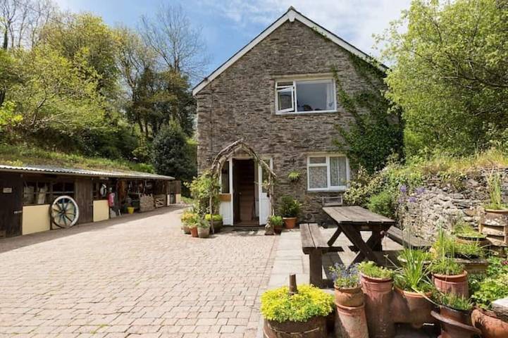Cottage for 4 people, with Terrace and Garden in Slapton