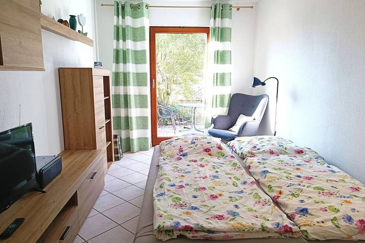 Ferienwohnung für 2 Personen, mit Balkon/Terrasse und Terrasse sowie Garten in Putbus - 2