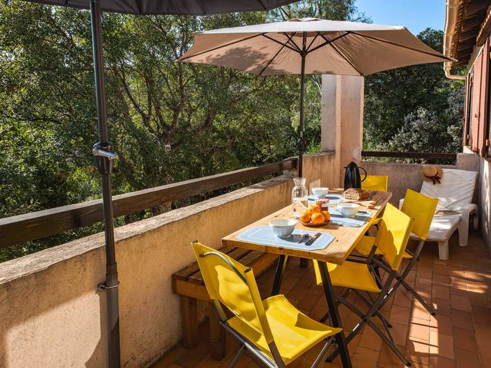 Ferienhaus für 6 Personen, mit Balkon und Terrasse sowie Garten in Cavalaire-sur-Mer - 2
