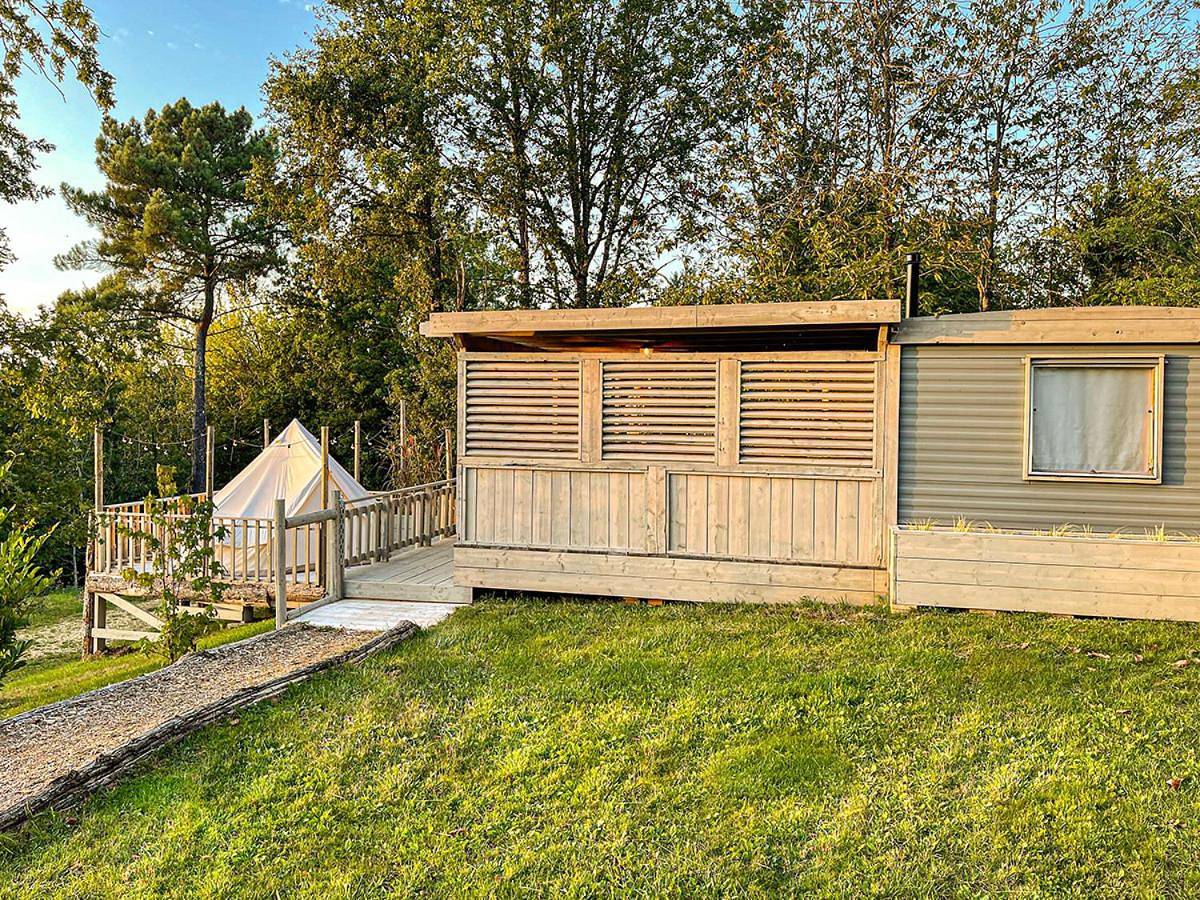 Appartement entier, Stoerbuiten lodge Les Charmes in Saint-André-d'Allas, Périgord Noir