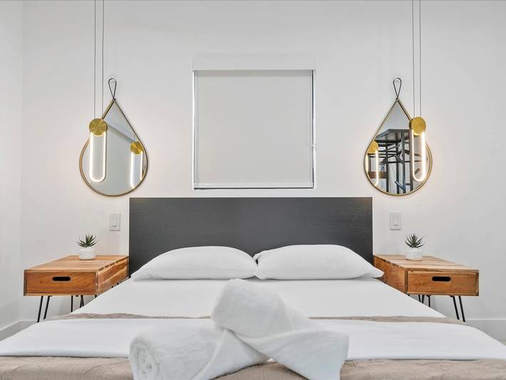 Gîte pour 6 personnes, avec terrasse ainsi que piscine et jardin à Miami - 3