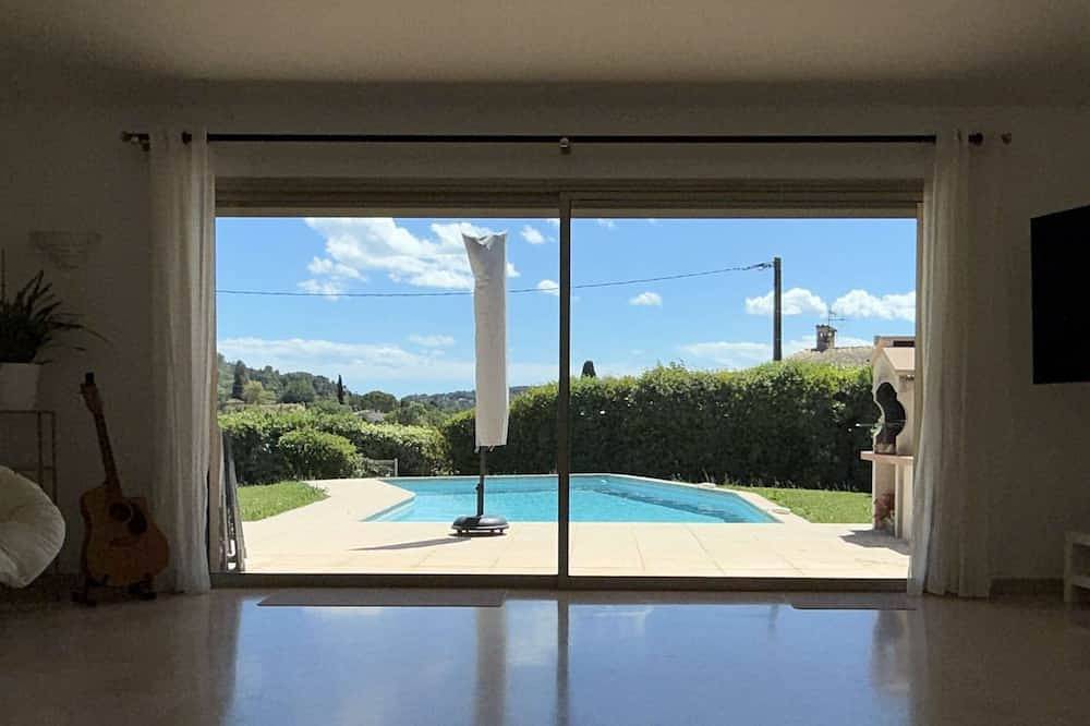 Villa with garden, swimming pool, Wi-Fi and air conditioning, near Cannes in Mouans-Sartoux, Mittelmeerküste (Frankreich)