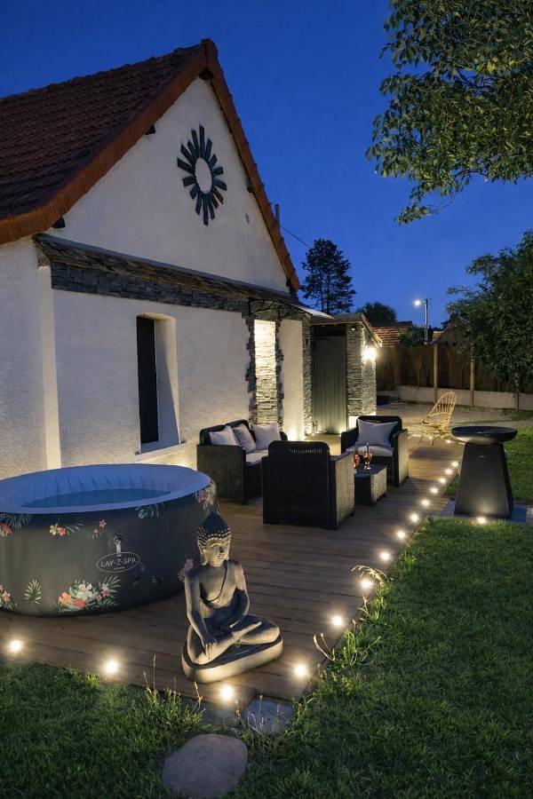 La Demeure du Faon en cœur de Sologne 10mn Lamotte-Beuvron, gîte de charme avec jacuzzi et piscine , proche Center Parc Beauval Châteaux de la Loire Orléans in Chaon, Sologne