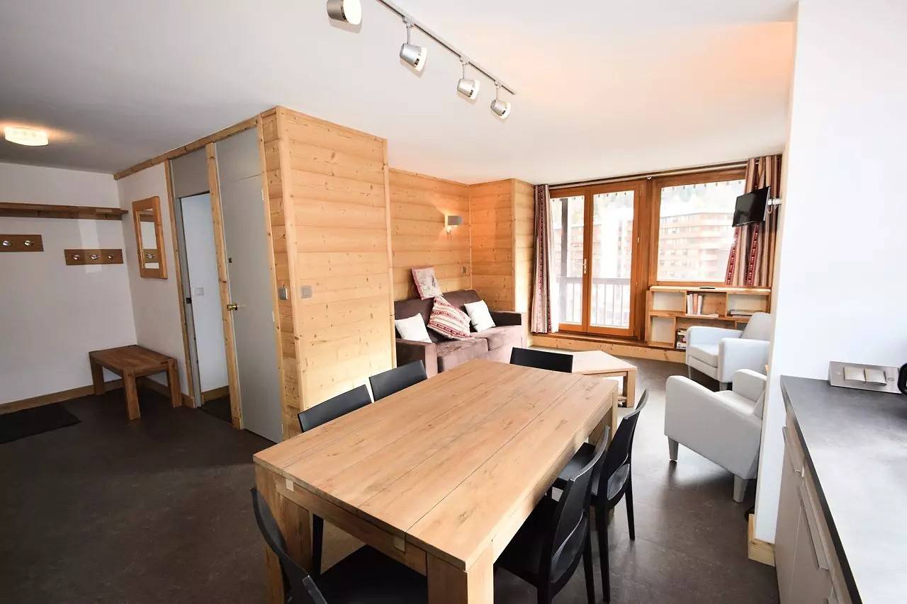 Appartement entier, 3 Pièces 6 personnes - Le Mont-Blanc-  072Mb -Plagne Centre in Plagne Centre, La Plagne-Tarentaise