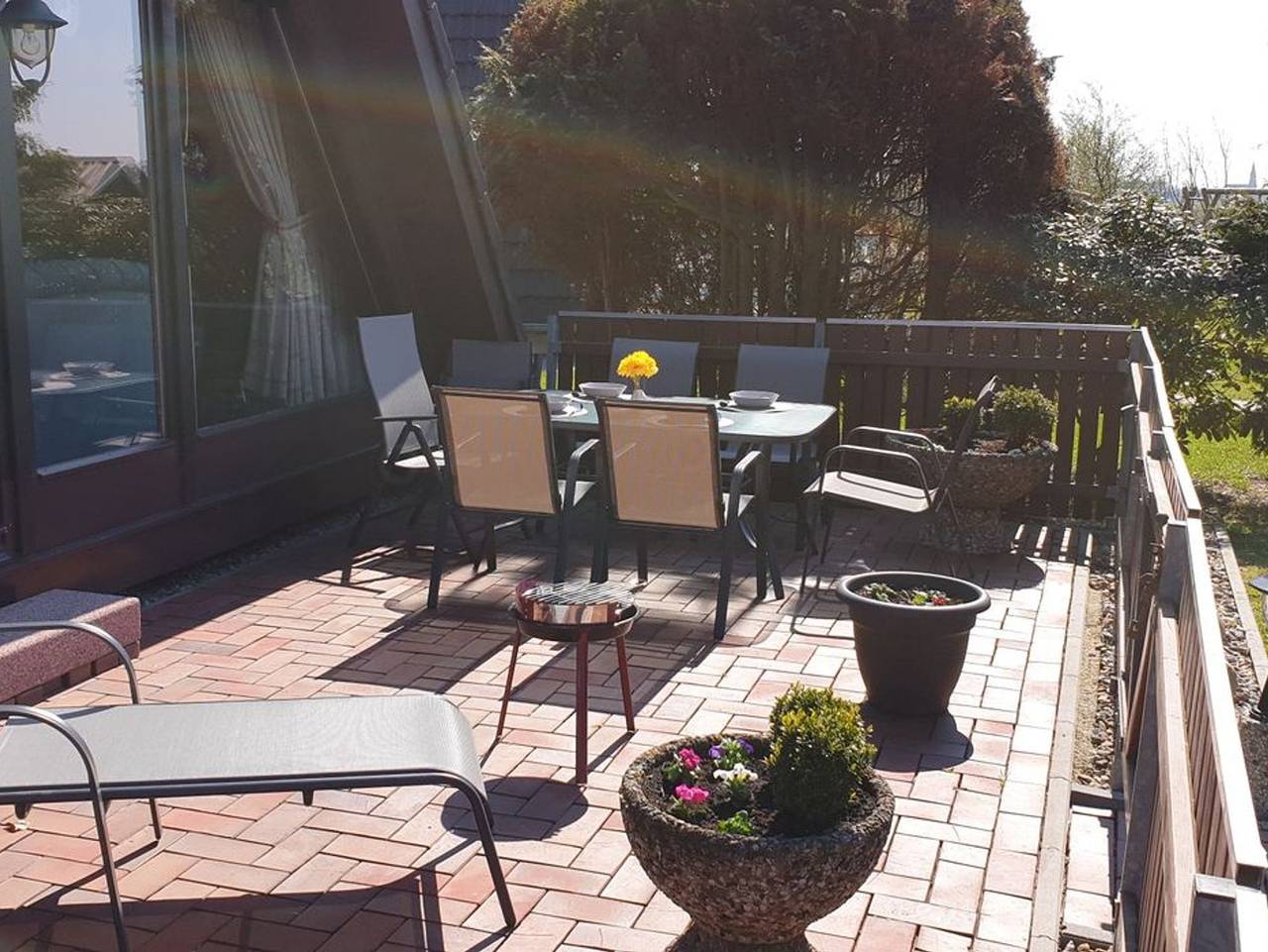 Nurdachhaus Piraten Lounge - Nurdachhaus in Randlage mit Weitblick im Ferienpark Fedderwardersiel. in Fedderwardersiel, Butjadingen