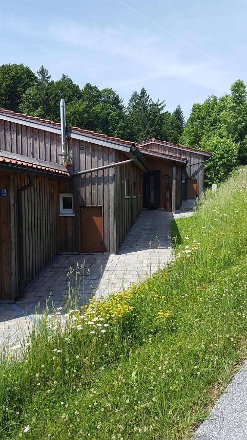 Bungalow für 2 Personen, mit Garten und Ausblick in Bayern - 3