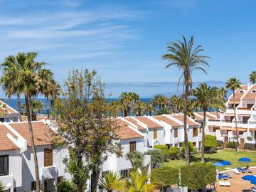 Holiday Letting for 6 People in Playa del Camisón, Arona, Photo 4