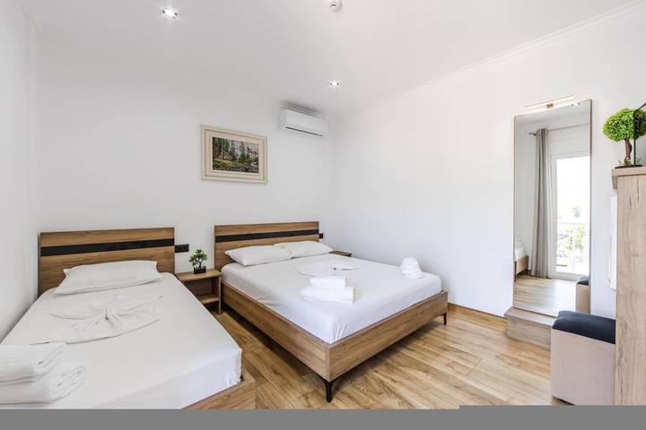 Ferienwohnung für 3 Personen, mit Balkon, kinderfreundlich in Albanien