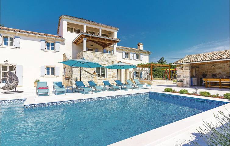 Charmante 2-Zimmer-Wohnung mit Pool, WLAN und Terrasse in Gajana – 100 m vom Stadtzentrum entfernt in Grad Vodnjan, Südküste Istrien