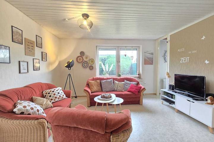 Feriehus for 4 personer, med terrasse og hage, dyr tillatt i Hage