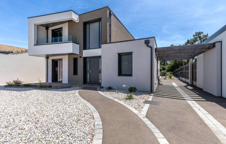 Oase am Strand mit Pool, Parkplatz und WiFi in Saint-Jean-de-Monts, Vendée