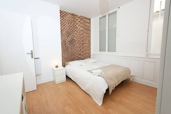 Gîte pour 4 personnes dans Basilique Saint-Seurin de Bordeaux - 2