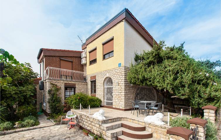 Ferienhaus für 12 Personen, mit Garten und Terrasse - 1