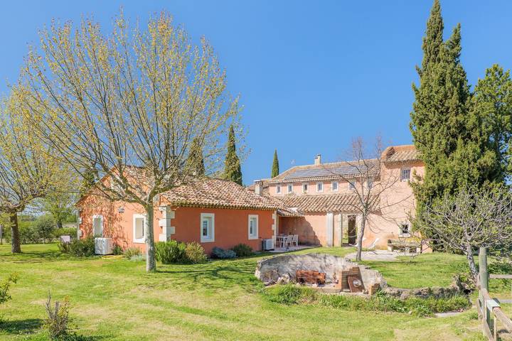 Geheel appartement, 'Le Ventoux', wifi en airconditioning in Tulette, Nyons en omgeving