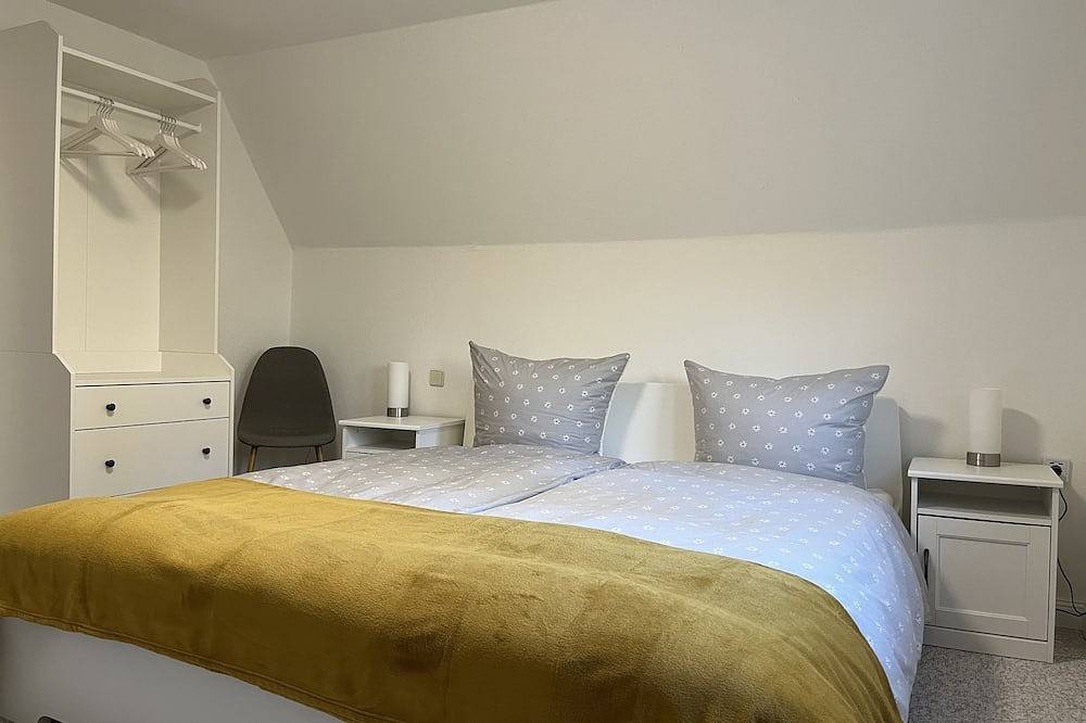 Ganze Wohnung, Light and airy apartment in Umgebindehaus in Jonsdorf, Zittauer Gebirge