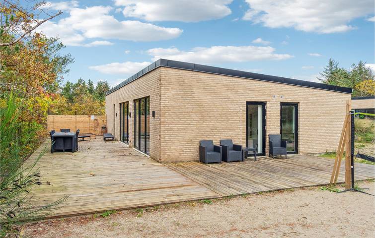 Ferienhaus für 8 Personen, mit Terrasse und Garten in Agger