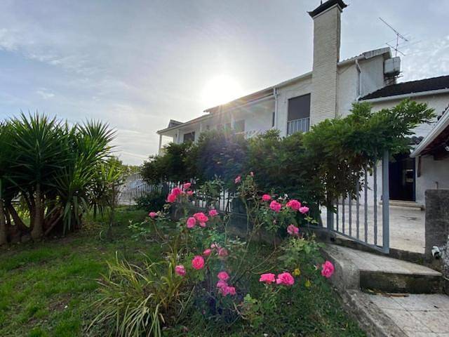 Casa de férias para 2 pessoas, com Varanda e Terraço e ainda Jardim and Piscina em Pedrógão Grande